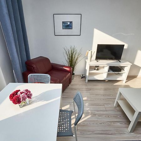 Noctis Apartment Senatorska Varşovia Exterior foto
