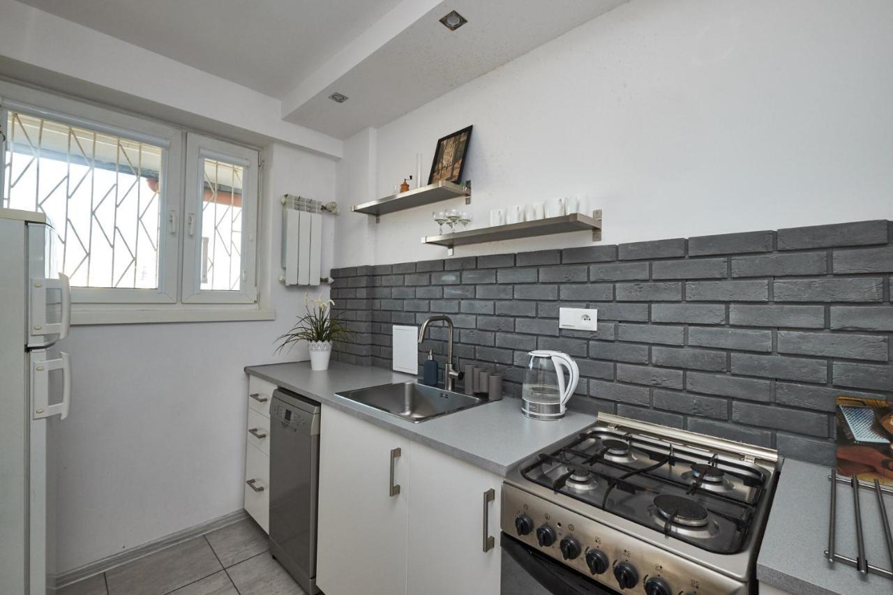 Noctis Apartment Senatorska Varşovia Exterior foto